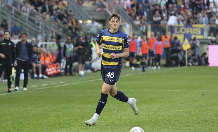 意甲今日动态：米兰加速追逐阿囧昔日爱将，国米前锋引援即将官宣