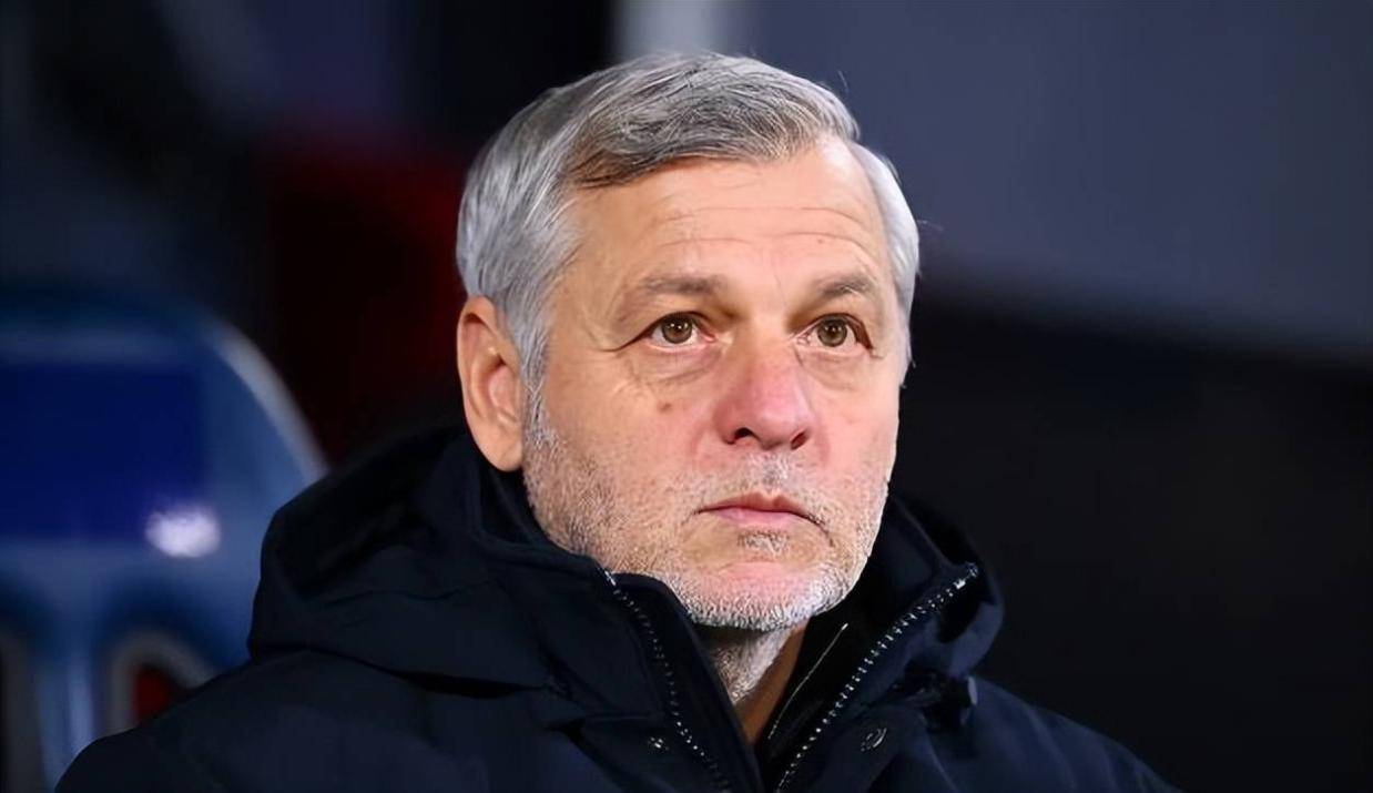 鲁能直接官宣崔康熙下课！俱乐部提前接触新帅，法甲教头重返中超