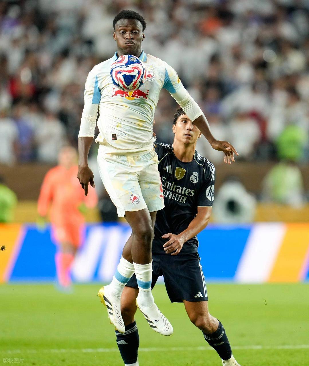 欧冠：萨尔茨堡优势明显，布兰晋级无望？萨尔茨堡对阵布兰