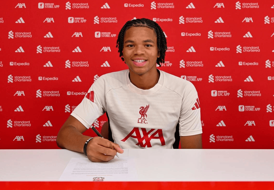 利物浦官宣:17岁的绝杀英雄恩古莫哈签下首份职业合同